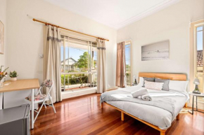 Quaint Double Room - Convenient Spot in Bexley - Shared Bathroom, Sydney